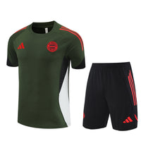 Camiseta y Pantalones Cortos para Niño Bayern 25/26