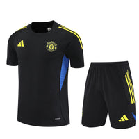 Camiseta y Pantalón entrenamiento Manchester United 25/26