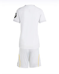 Camiseta y Pantalones Cortos Niños Real Madrid Home 25/26