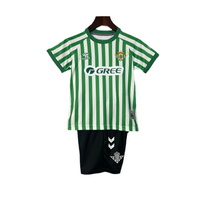 Camiseta y Pantalón Corto Niño Real Betis 25/26 Final Uefa Conference League