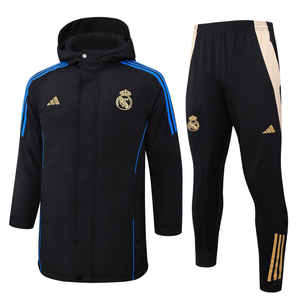 Chaqueta y pantalón acolchados impermeables de Real Madrid