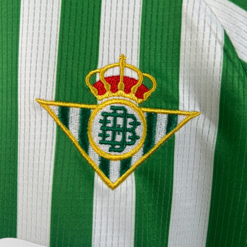 Camiseta y Pantalón Corto Niño Real Betis 25/26 Final Uefa Conference League