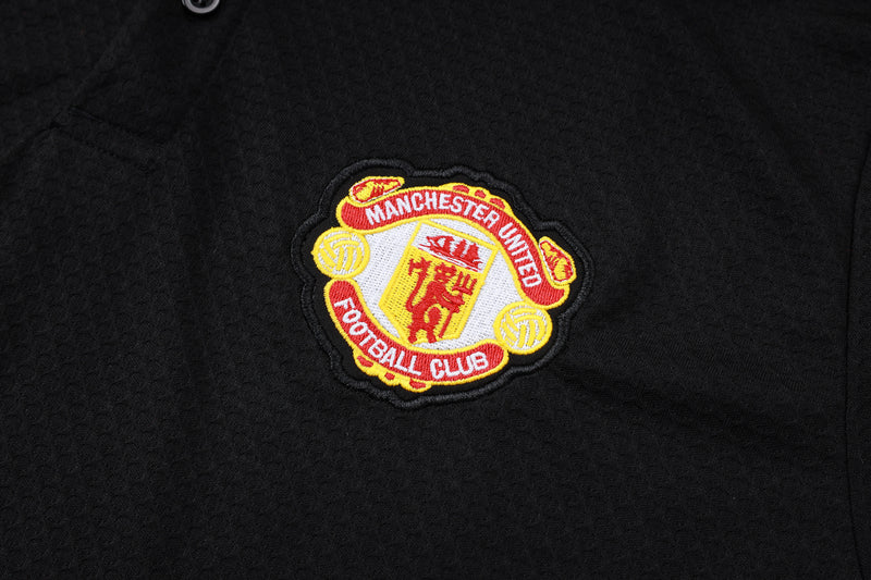 Camiseta y pantalón Manchester United 25/26