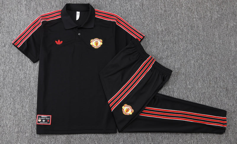 Camiseta y pantalón Manchester United 25/26
