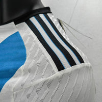 CAMISETA ARGENTINA I EQUIPACIÓN - 3 ESTRELLAS 22/23 - CON PARCHE DE CAMPEÓN DE LA COPA DEL MUNDO - BLANCO Y CELESTE - VERSIÓN JUGADOR
